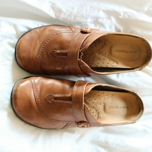 Hush puppies slip ons